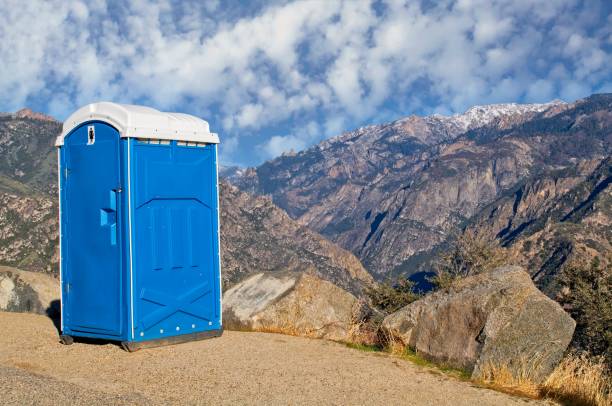 Affordable portable toilet rental in Oquawka, IL
